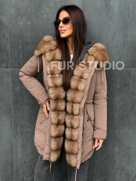 Женский пуховик с мехом куницы - фото 0