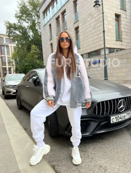 Короткая шубка - бомбер из шерсти - фото 7