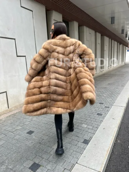 Шуба из лесной куницы - фото 2