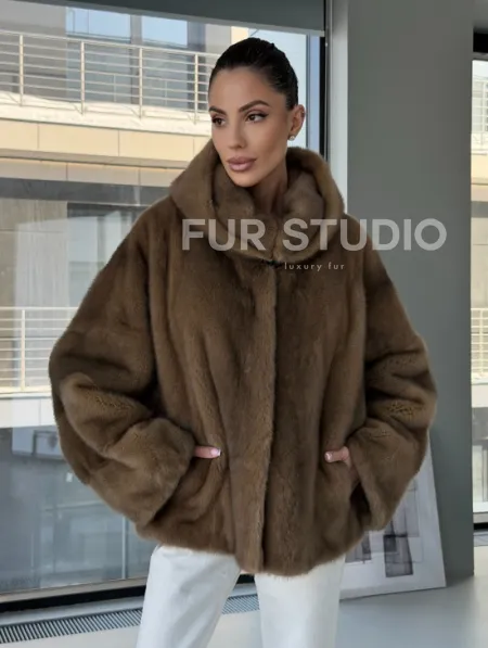 Женский норковый полушубок с капюшоном - фото 10