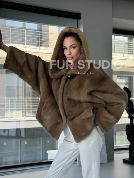 Женский норковый полушубок с капюшоном - фото 18