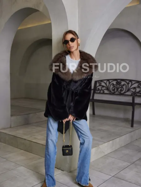 норка в роспуск шуба - черная с капюшоном куница - фото 4