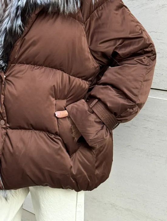 Женский зимний пуховик с мехом чернобурки - фото 3