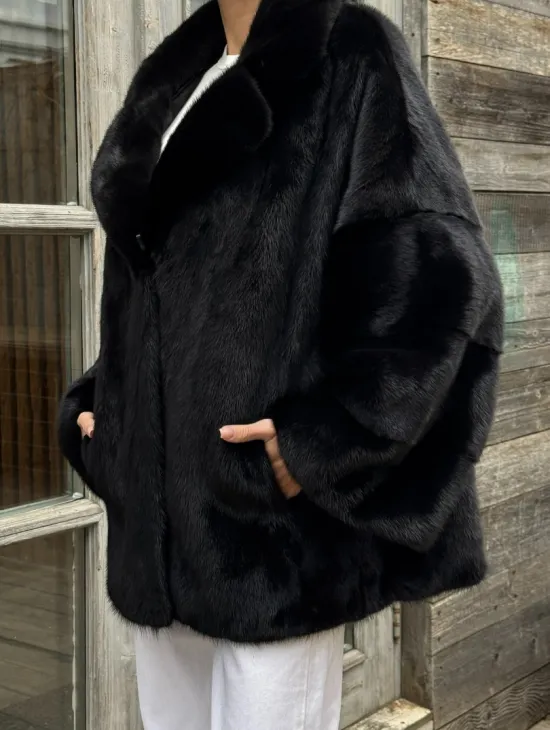 Женский норковый полушубок оверсайз в цвете Black, английский воротник - фото 1