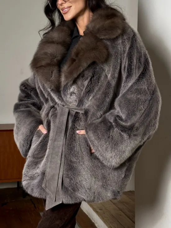Женский норковый полушубок с воротником из куницы, фасон - летучая мышь - фото 4