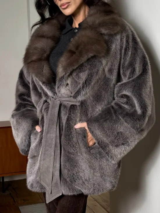 Женский норковый полушубок с воротником из куницы, фасон - летучая мышь - фото 3