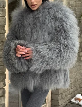 Шуба из меха ламы серого цвета - фото 2