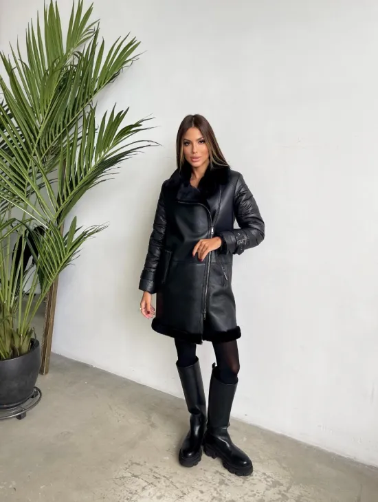 Удлиненная черная дубленка авиатор - фото 3
