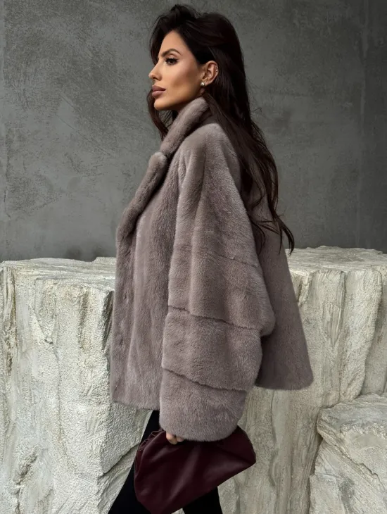 Короткая женская норковая шуба - фото 7