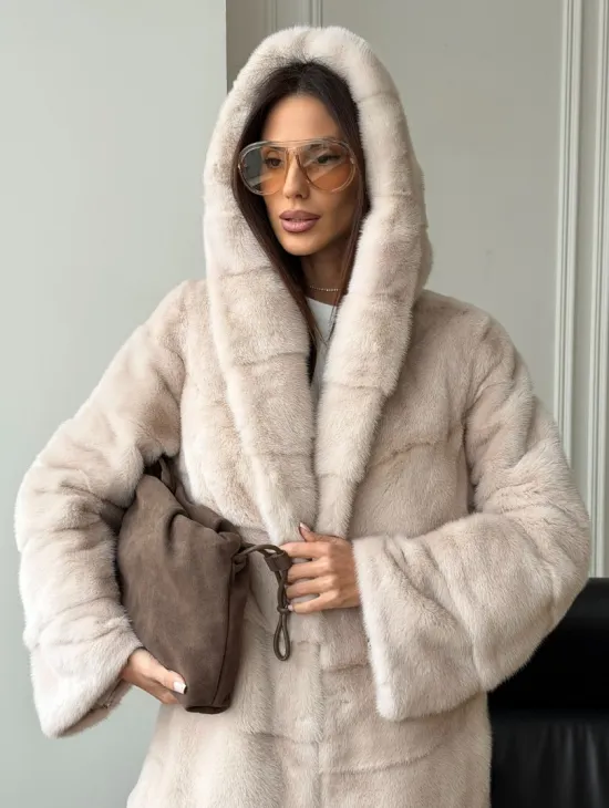 Норковая шуба с капюшоном -  