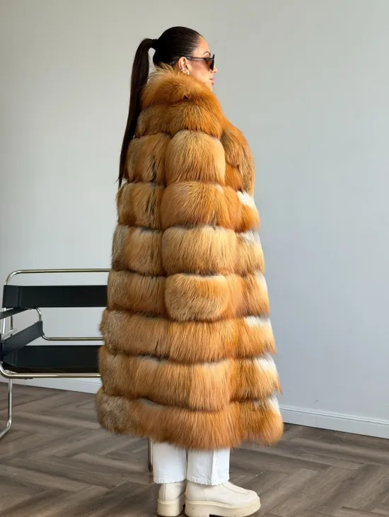 Шуба из меха огненной лисы - фото 9