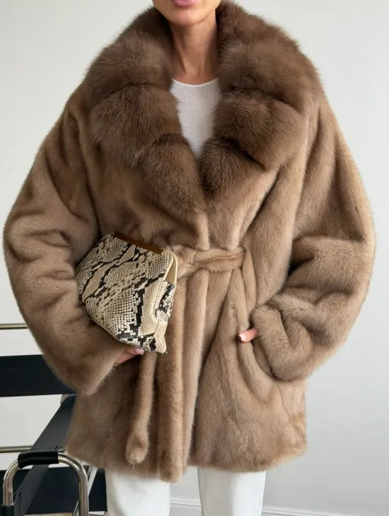 Шуба норковая с воротником куница - летучая мышь - фото 2