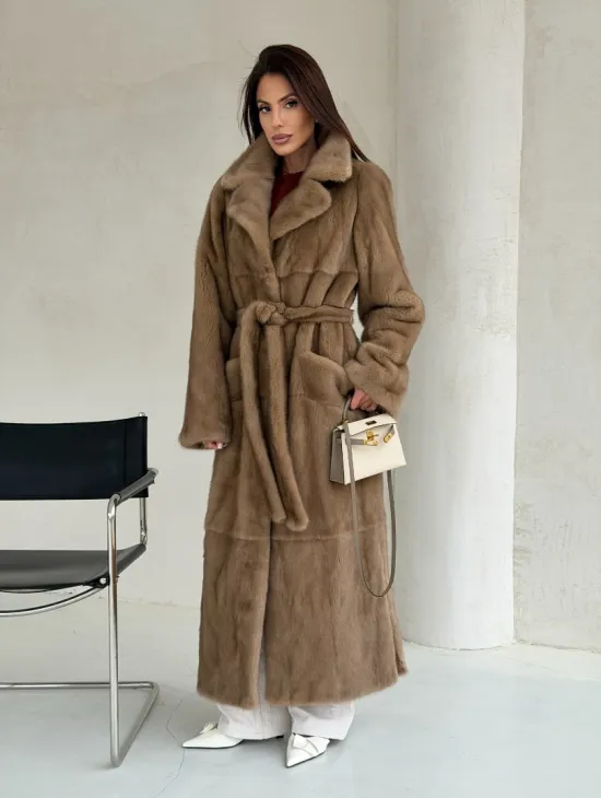 Прямая норковая шуба с меховым поясом - фото 6