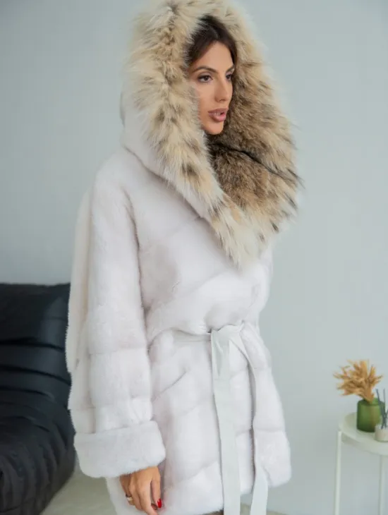 Шуба-пончо из меха норки с капюшоном из рыси - фото 1