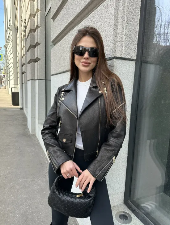 Куртка из натуральной кожи черного цвета - фото 3