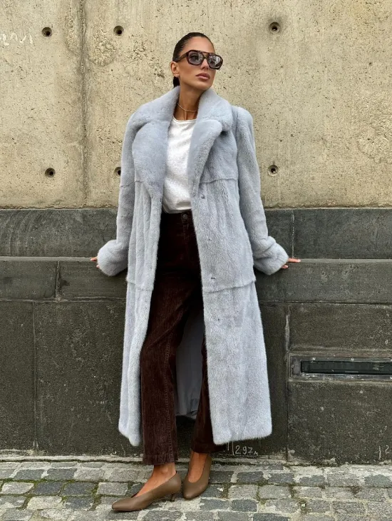 Голубая шуба из плюшевой норки “Velvet” - фото 12